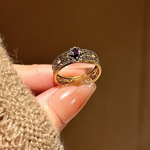 法式复古黑金花丝几何镂空紫钻戒指小众设计感气质甜美中古风指环