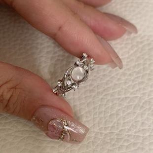 Vintage中古风法式白水晶镂空镶钻缠绕戒指复古轻奢时尚小众指环