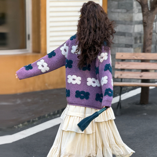 2025春秋冬季新款潮流休闲时尚舒适暧昧长袖圆领女童紫色花朵毛衣