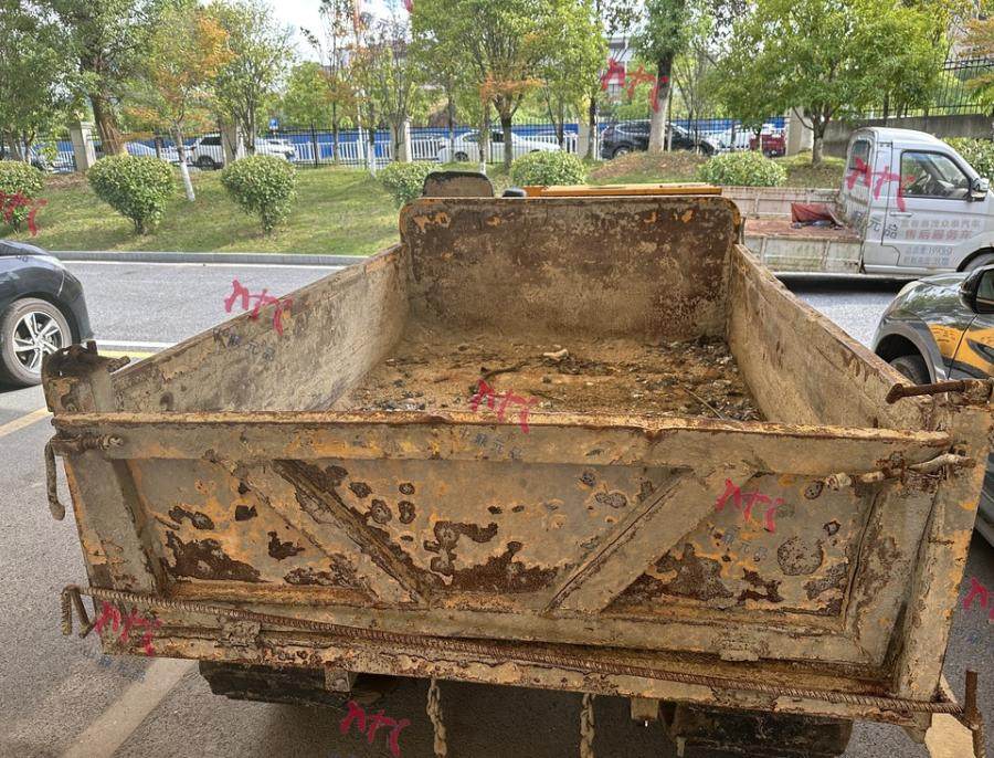 1月21日宜春一辆履带型运输车（无牌）网络拍卖公告