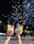 花束泡泡机手捧花束自动出泡泡玩具创意手持泡泡枪礼物 拍照神器