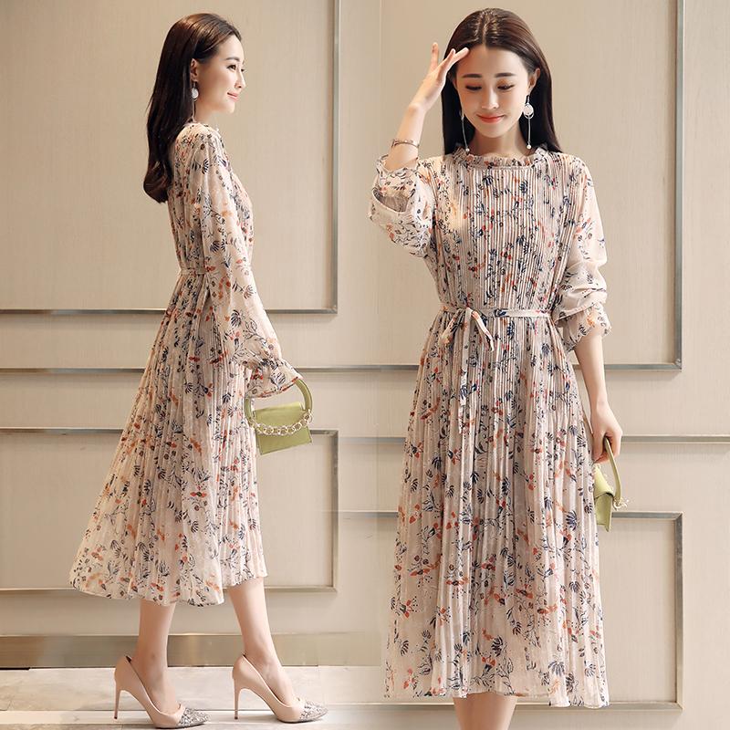 2019 Autumn Long sleeve Dress Chiffon Broken flowers longuette temperament have more cash than can be accounted for pagoda sleeve Pleated skirtin the Women's clothing/Boutique , Dress  category - from Buy2taobao.com to provide professional Taobao agent buy service