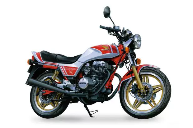 Qingdao Society сборка 1/12 Honda NC04 Super Hawk3R 06445 пятно