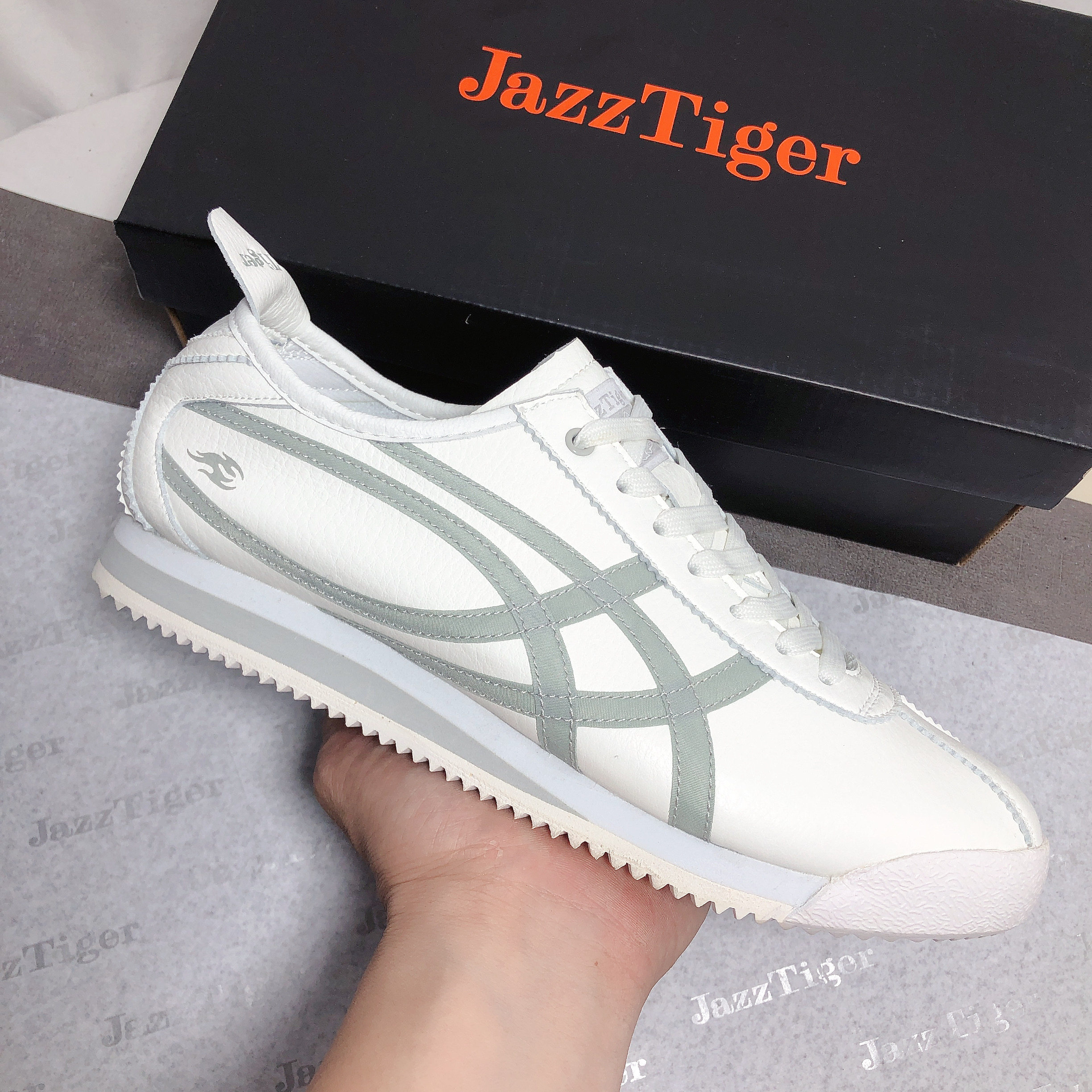 jazztiger爵仕虎2024新款女鞋平时休闲时尚女板鞋舒服百搭运动鞋