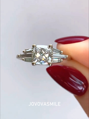 JOVOVASMILE枕形莫桑18k金戒指