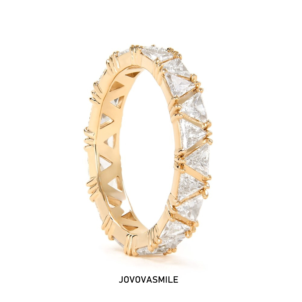 三角形莫桑镶嵌满圈戒环戒圈18k金男女同款可定制戒宽可搭配婚戒