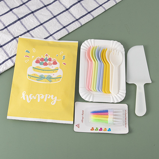 加厚生日盘叉套装一次性刀叉盘组合蛋糕餐具降解纸盘甜品叉子餐盘
