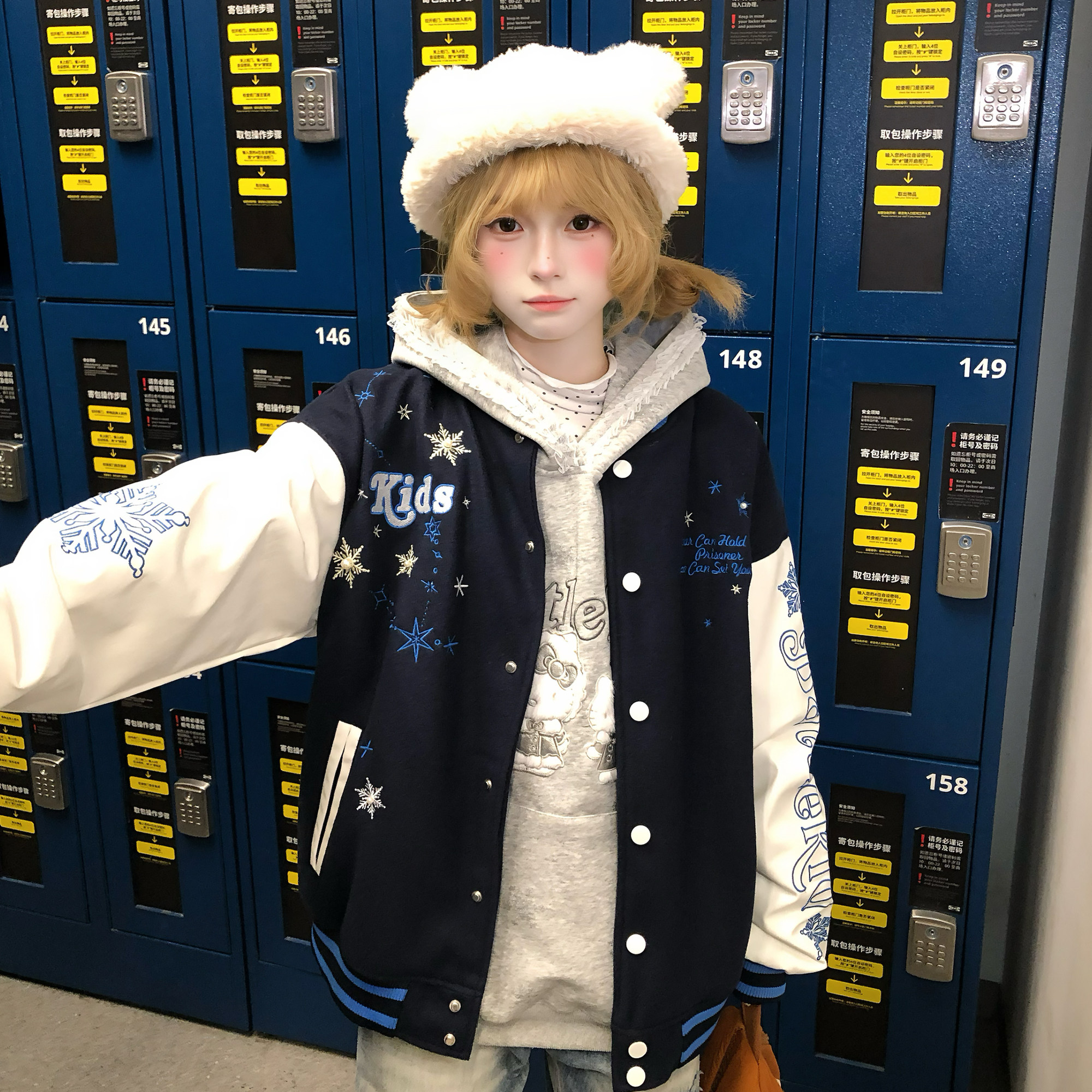 文文不乖美式复古雪花刺绣棒球服外套男女情侣装连帽宽松棉服夹克