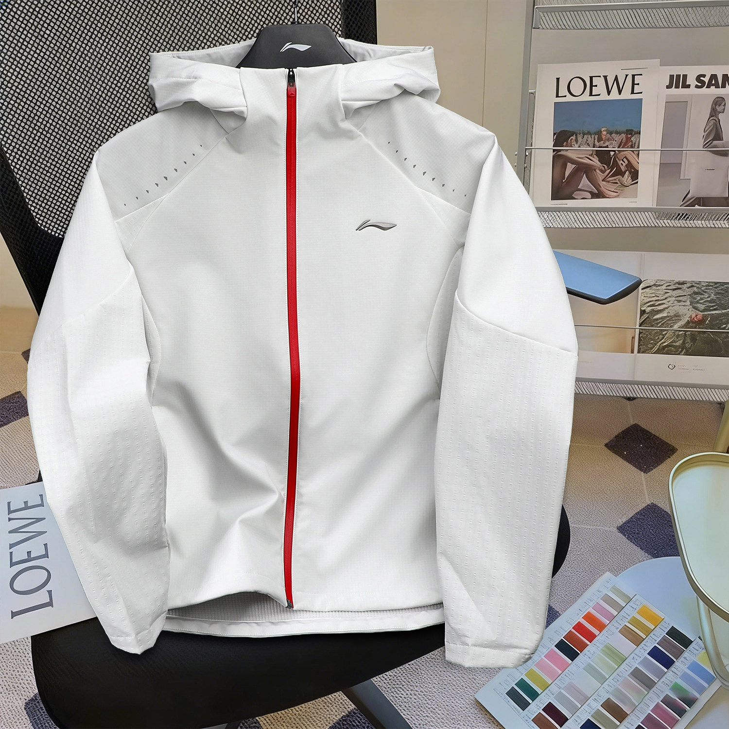 李宁外套女款2026春季新款运动跑步防风保暖软壳连帽休闲风衣夹克