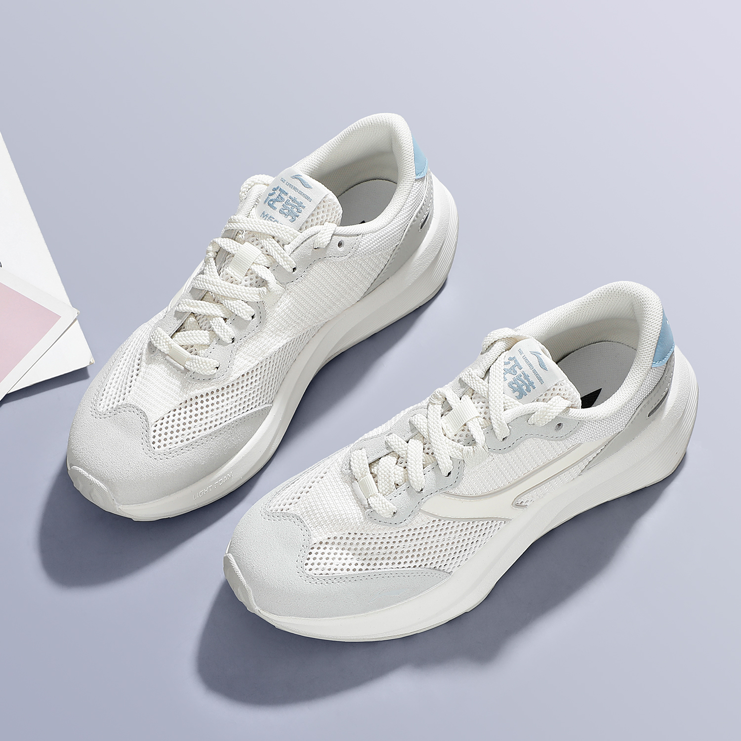 李宁休闲鞋女款2025秋季新款征荣M500反光回弹女鞋运动鞋AGCV070