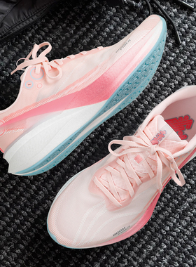 李宁赤兔8PRO反光丝轻量高回弹跑鞋男2025秋冬新款比赛竞速跑步鞋