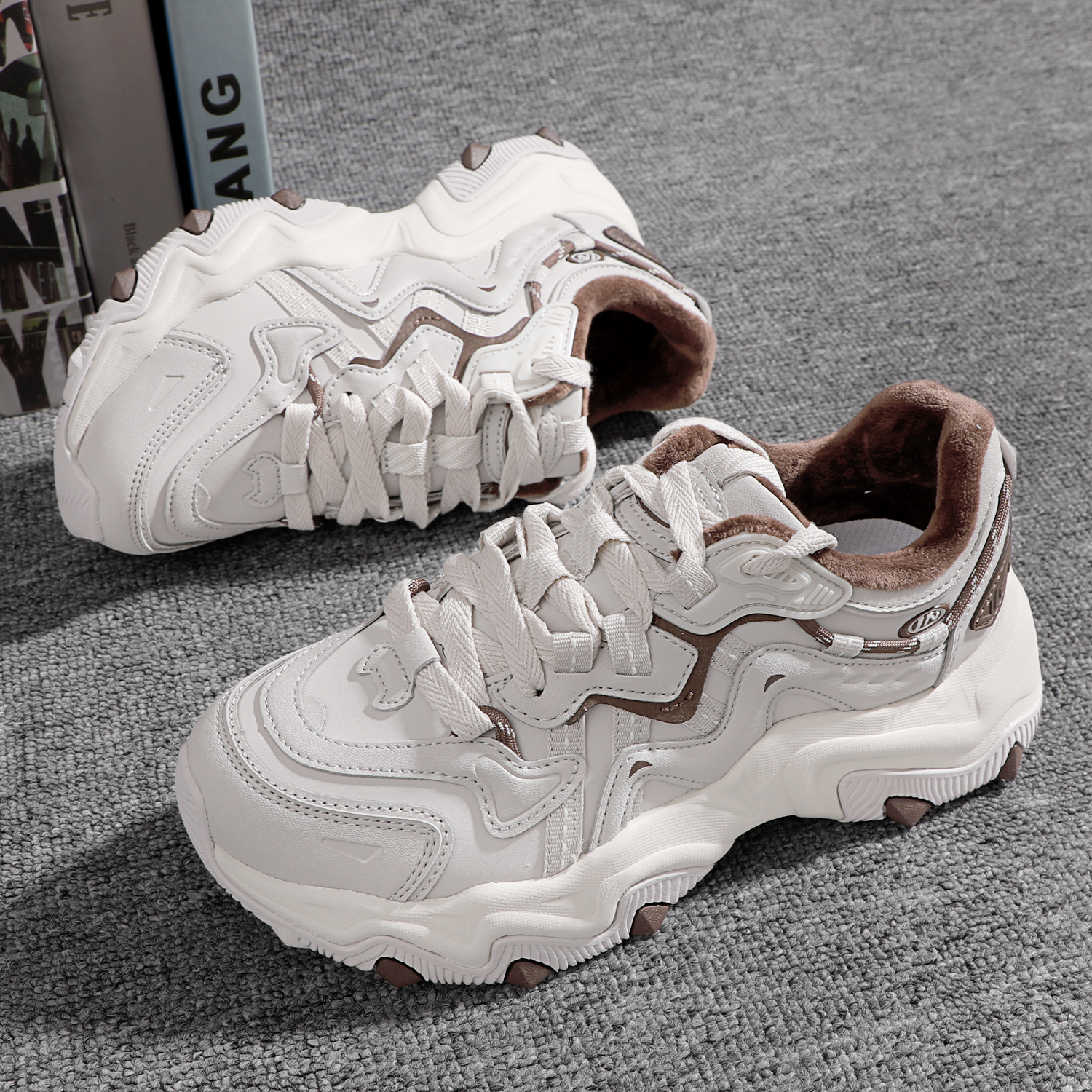 李宁运动鞋猫爪LITE 2女款2024冬新款加厚保暖软底运动鞋AGCU176