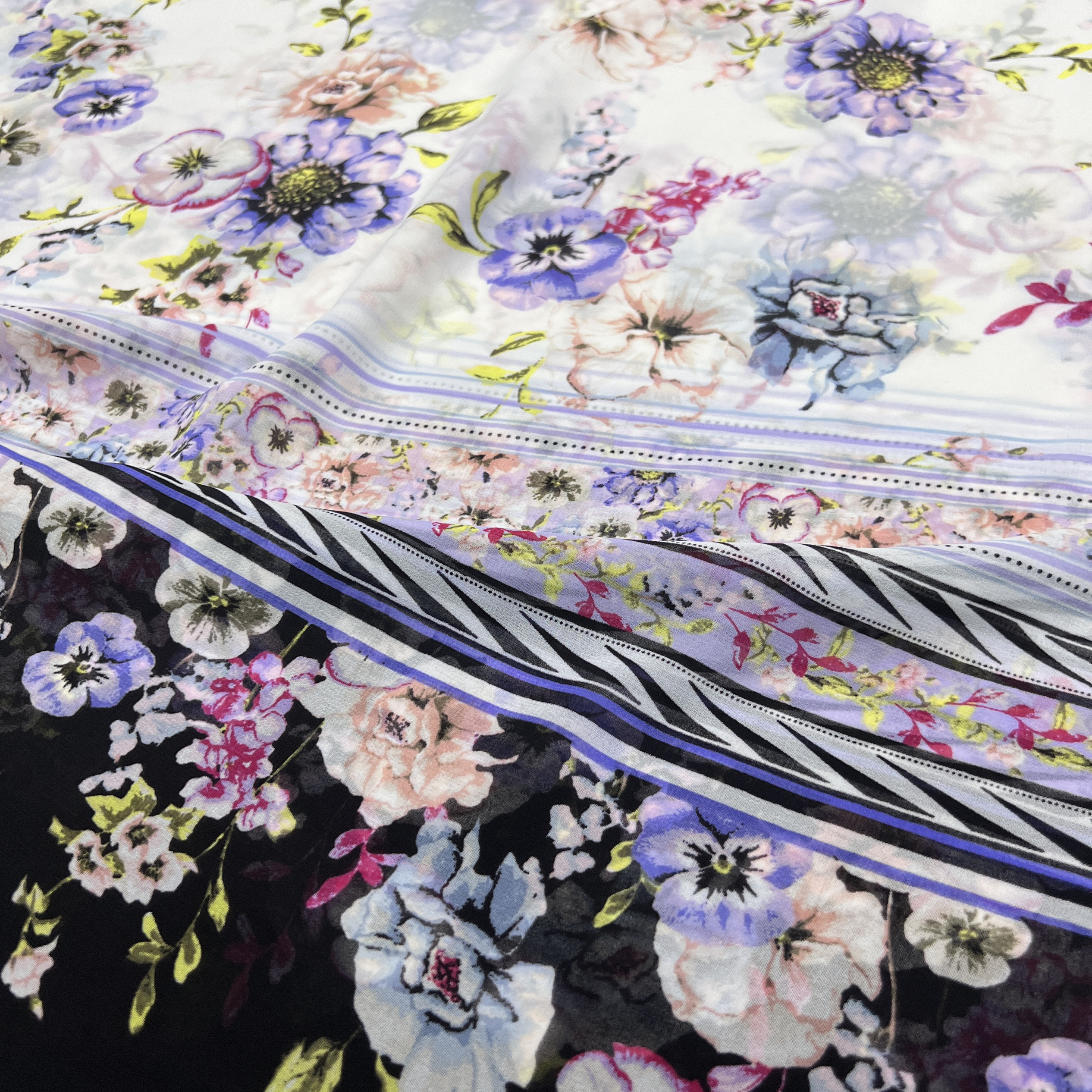 雪纺印花布料 定位花柔软飘逸春夏定制黑白连衣裙服装面料