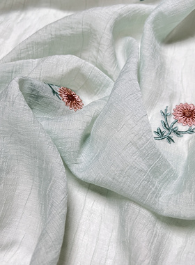 天丝棉绣花布料 薄荷绿色花朵刺绣微透国风新中式连衣裙上衣面料