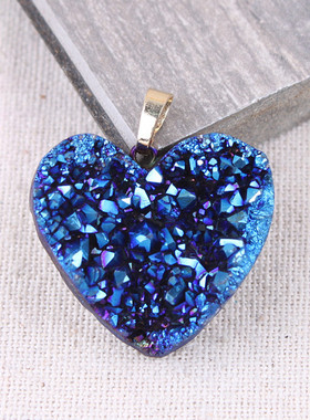 玛瑙毛衣链能量配饰心形吊坠