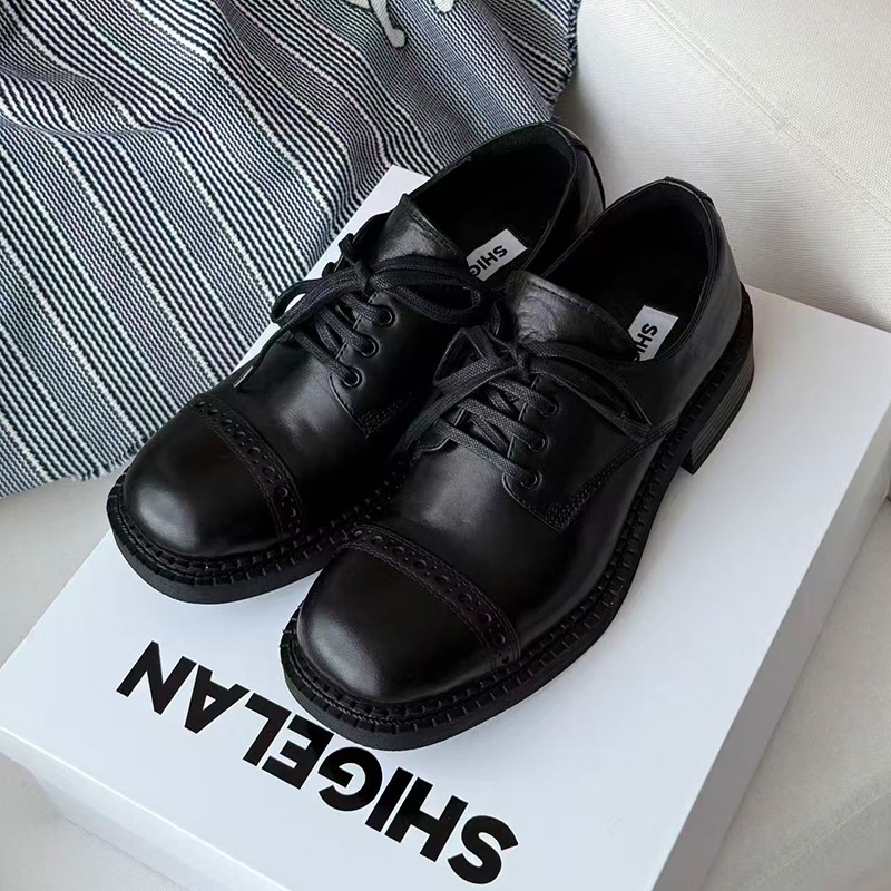 诗歌兰真皮粗跟圆头系带乐福鞋