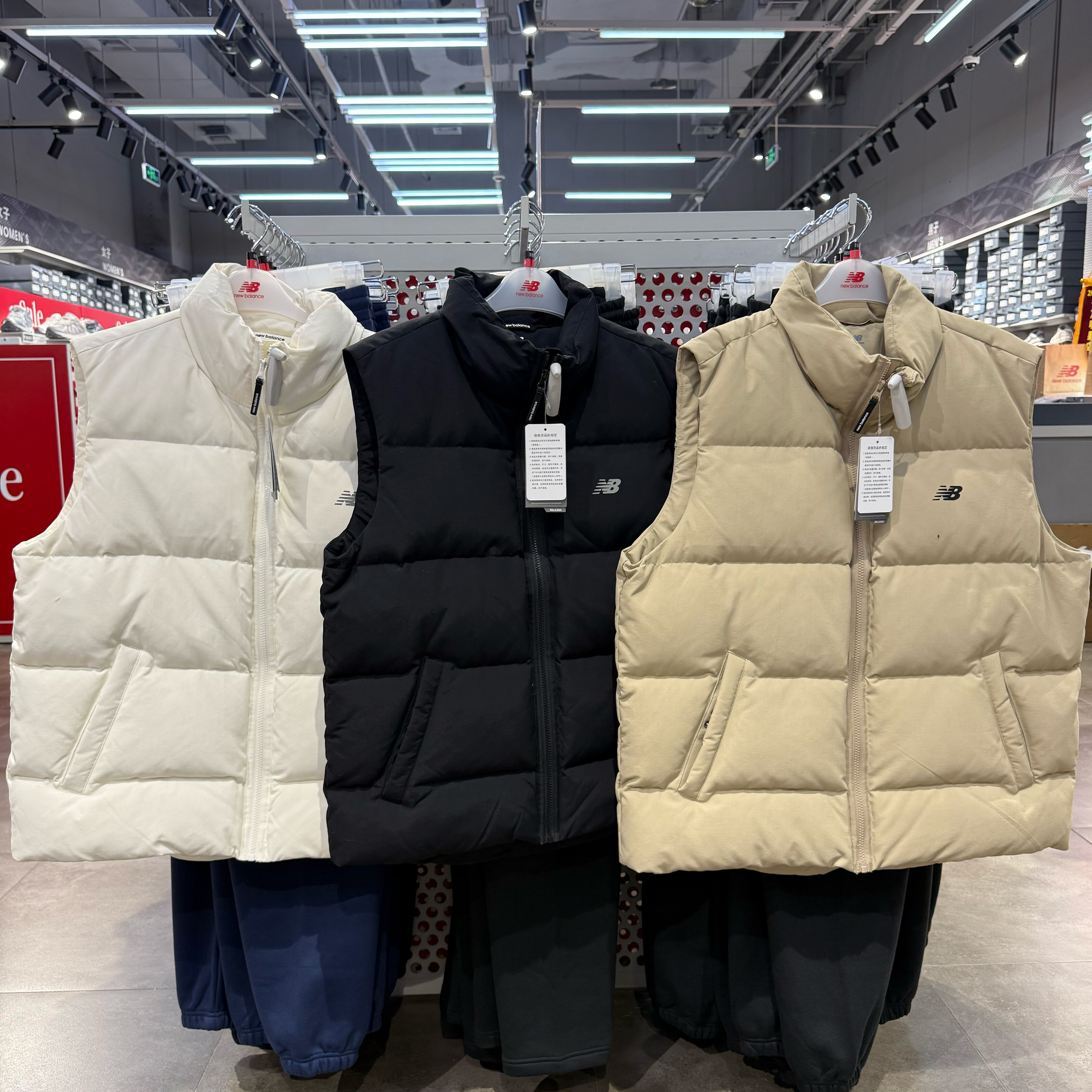 New Balance NB25新款男女同款舒适百搭休闲羽绒马甲AMV53359-BK