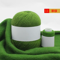 Изумрудная зеленая трава зеленая