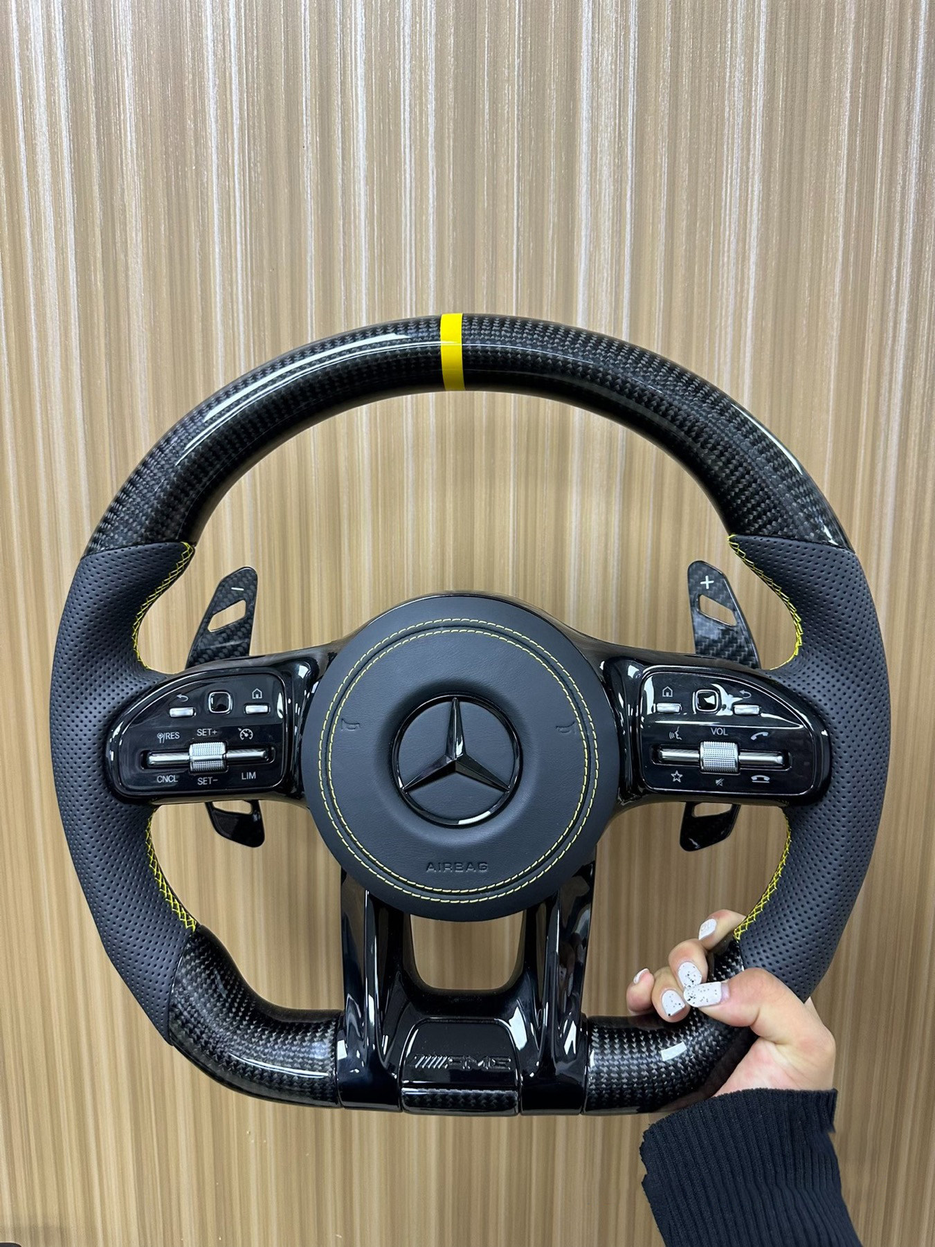 thumbnail for It is suitable for Mercedes-Benz old modifications to new AMG carbon fiber steering wheels AE300CSGR level GLC260GLESGT