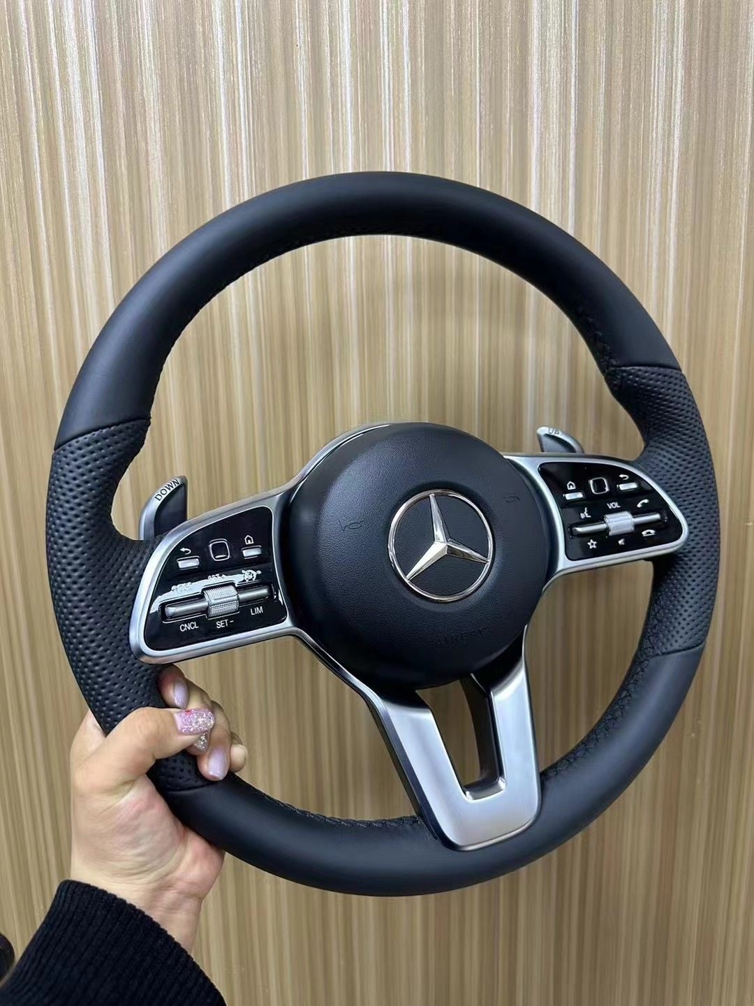 thumbnail for It is suitable for Mercedes-Benz old modifications to new AMG carbon fiber steering wheels AE300CSGR level GLC260GLESGT