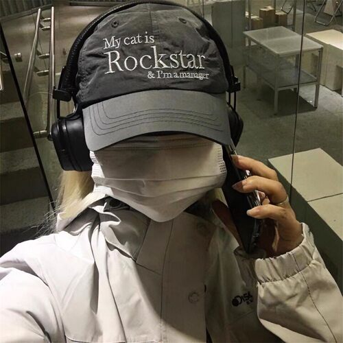 速干灰色字母刺绣显脸鸭舌帽