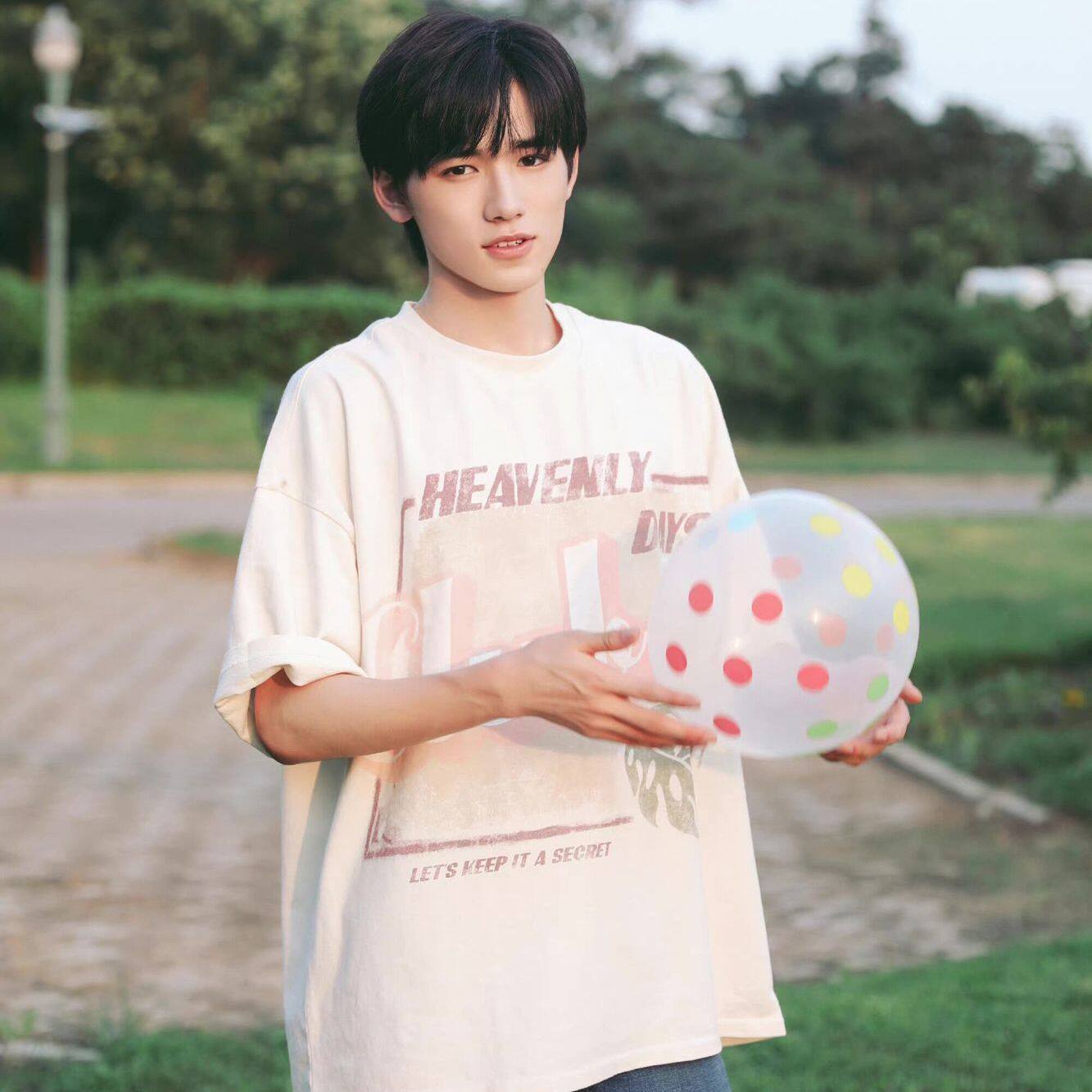 宋亚轩同款衣服夏天新款纯棉短袖t恤百搭宽松学生男女上衣打底衫