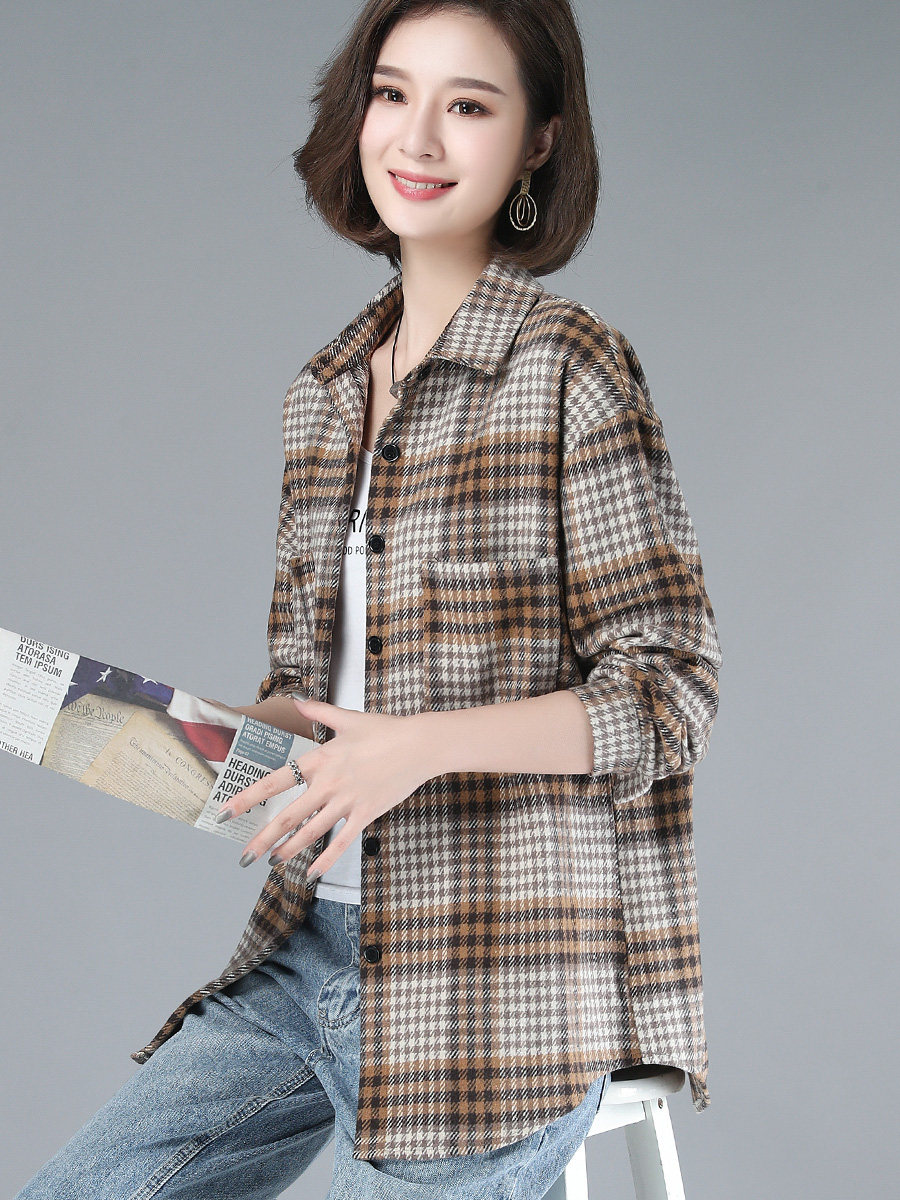 Plaid shirt women's long-sleeved top 2021 popular Korean version of autumn and winter middle-aged mother outfit thickened brushed shirt