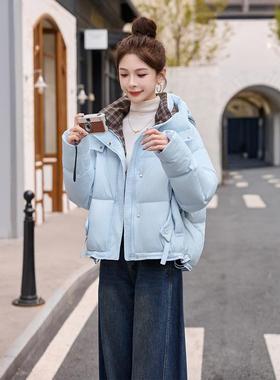 短款蓝色羽绒服女冬季新款宽连包帽加松厚保暖ZYI99857面服鸭绒浅