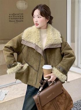 绿色羊羔毛翻围脖领仿皮毛一体冬b192-666装女新小个子加厚羊毛短
