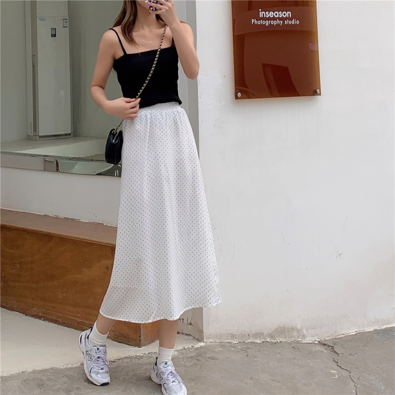 A-line skirt with high waist and elastic waist