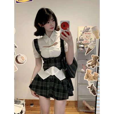 三件套装2024夏季新款学院风白色缕空衬衫+格子马甲背心+百褶裙女