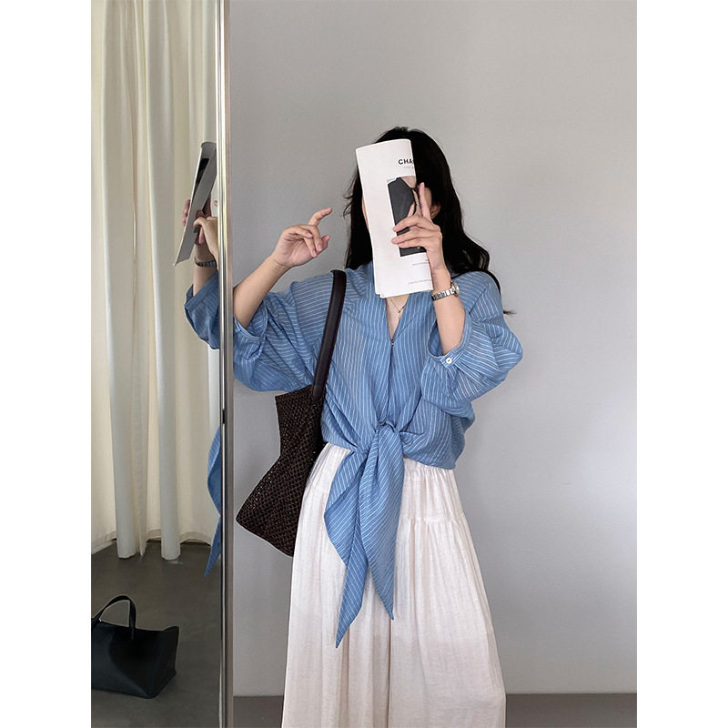 江左 南法夏日 莱赛尔松弛感蓝色条纹衬衫女V领绑带外搭上衣1966