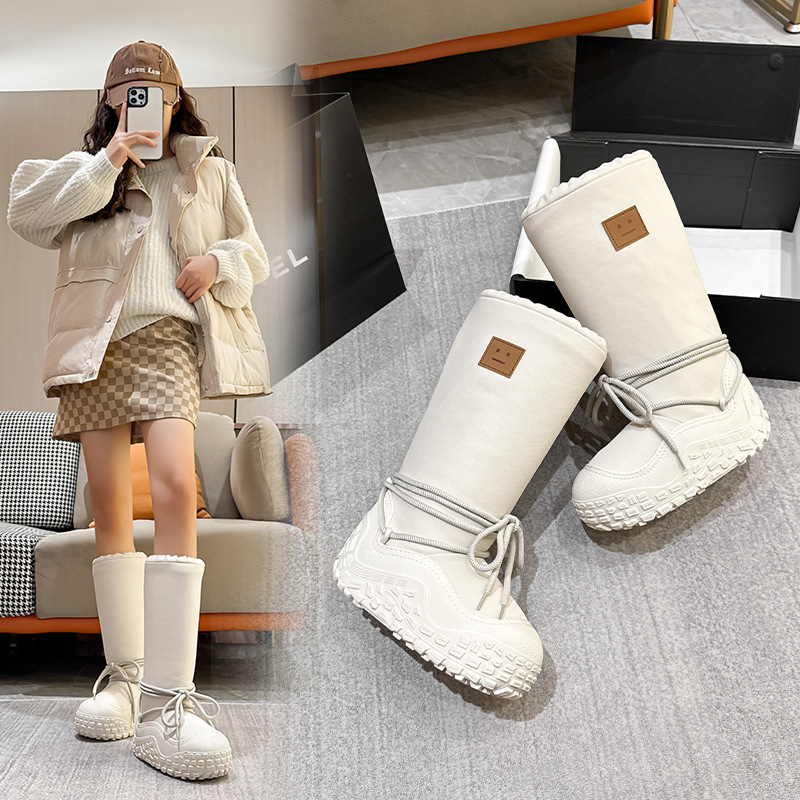 高筒冬季雪地靴女防滑防水靴子