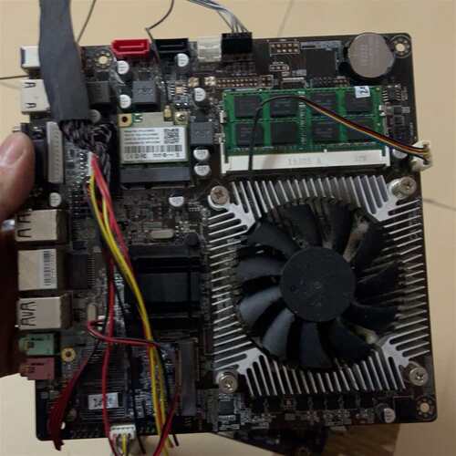 可维修HM76G358一体机主板，自带i5-2520M议价