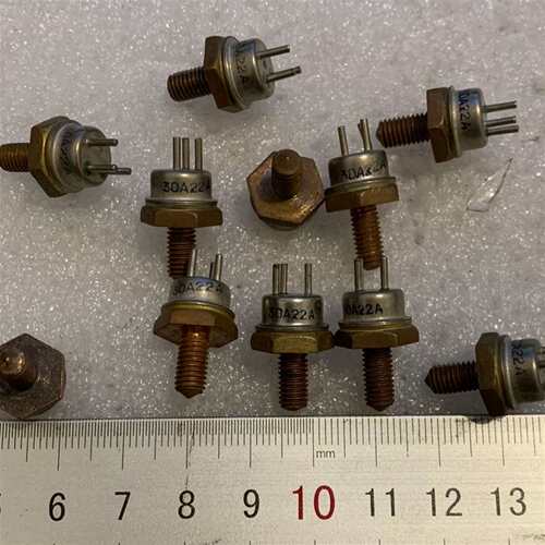 可维修3DA22A，3DA92B硅大功率高频射频三极议价