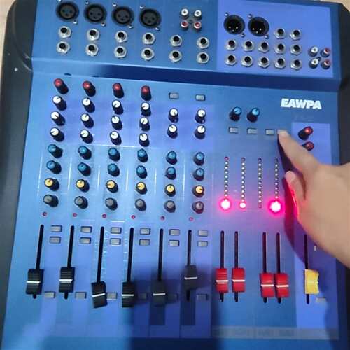 可维修professional mixer F8/2  路调音台议价