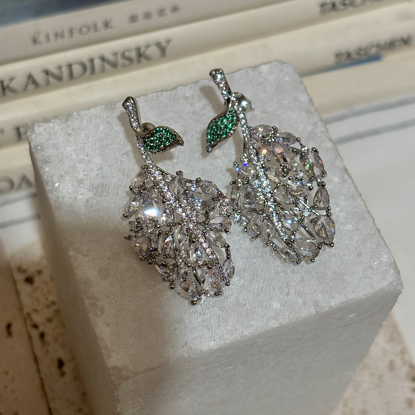 耳边铛53欧阳娜娜伊始同款水晶树叶绿钻耳环女轻奢高级感锆石耳饰