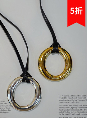 耳边铛金属皮绳金属O形吊坠项链