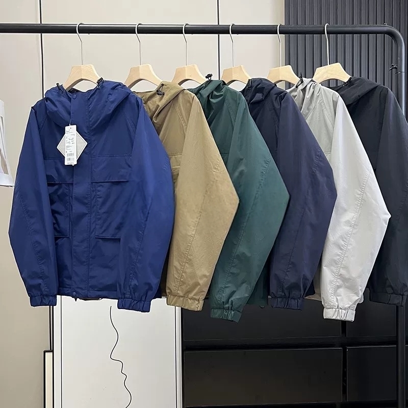 日单~ 男女情侣三防科技面料防泼水防风连帽工装冲锋衣外套478231