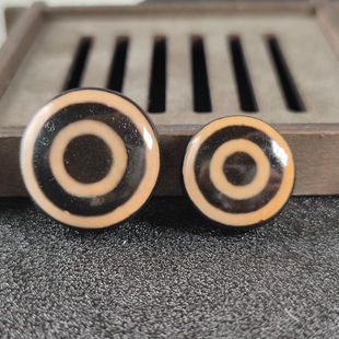 美货牙黄天然藏传羊板眼玛瑙天珠18.5毫米吊坠