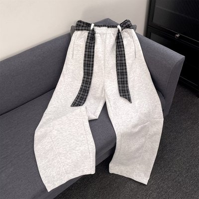 美式格纹腰带拼接弯刀卫裤