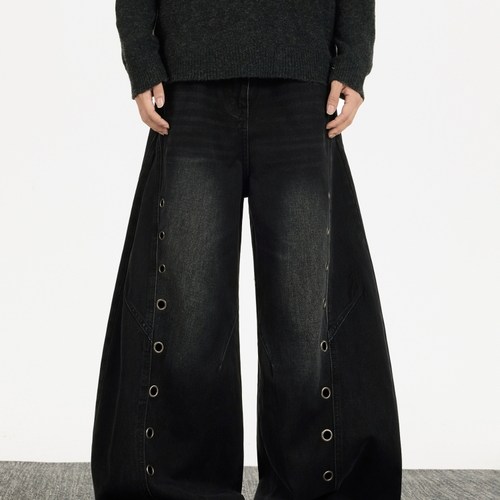 气眼弯刀水洗做旧牛仔裤男