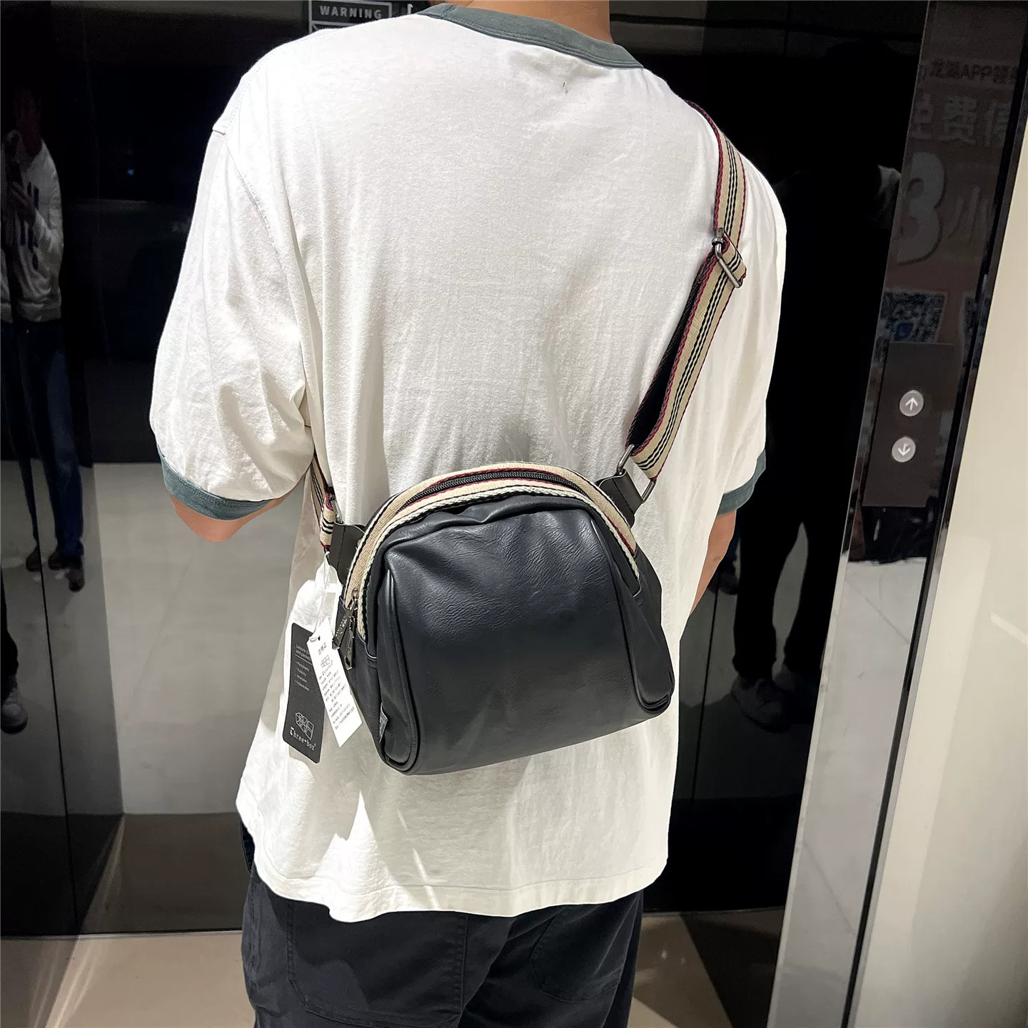 香港品牌新款真皮斜挎包男士头层牛皮贝壳包日系单肩包迷你背包男