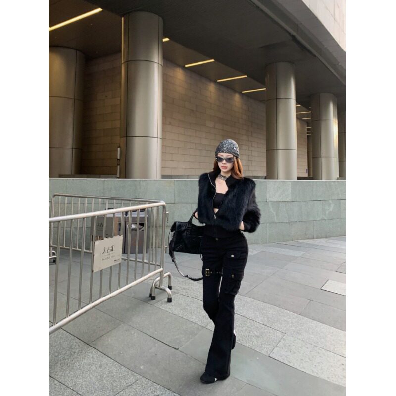 日本offcat高级感黑色短款立领毛毛外套女秋季辣妹环保皮草设计感