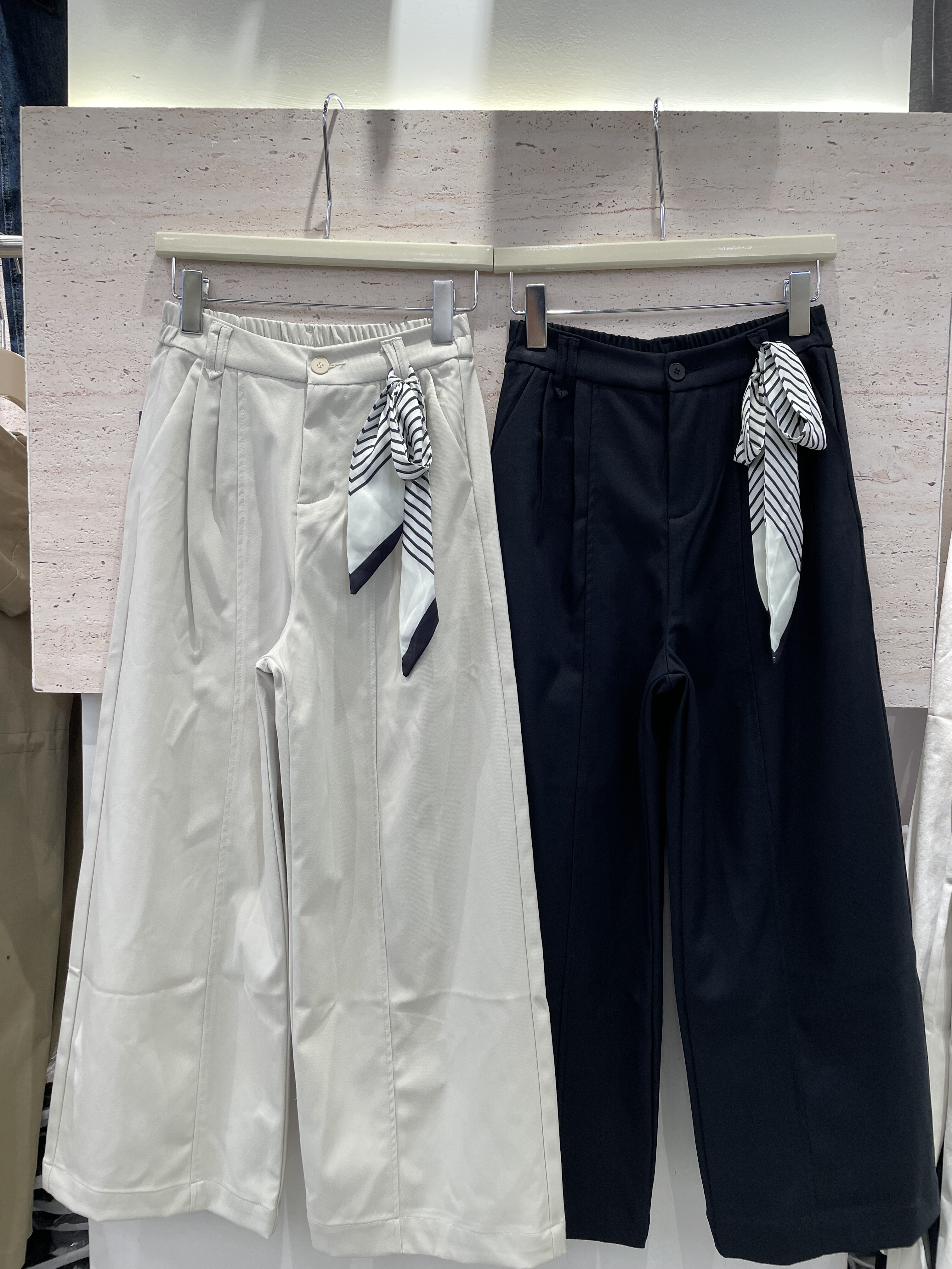 世纪好来8933秋季新款流行好看宽松高腰丝巾直筒阔腿休闲裤女裤子