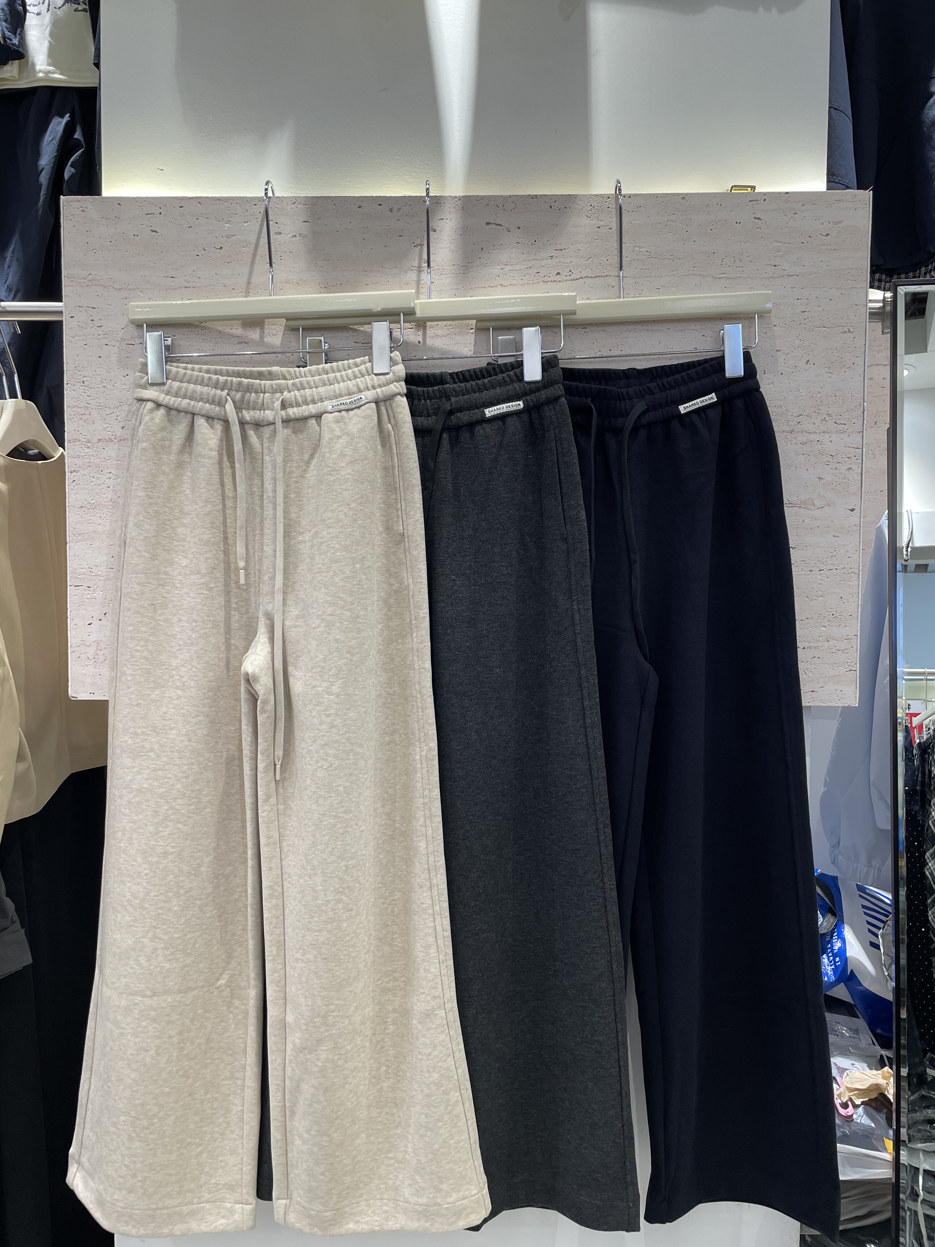 欧妮时格8689松紧腰抽绳高腰毛呢阔腿裤女冬季糯米垂感直筒长裤子