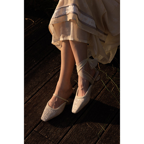 薮椿粗跟国风新中式穆勒鞋马面裙