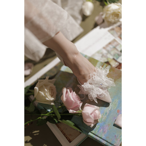 椿原创蕾丝刺绣水晶花婚鞋仙女风