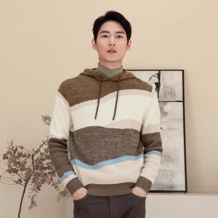 亲肤时尚连帽横条纹羊绒衫