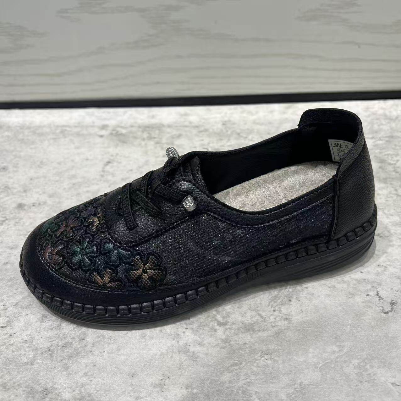 老北京绣花牛筋底妈妈布鞋